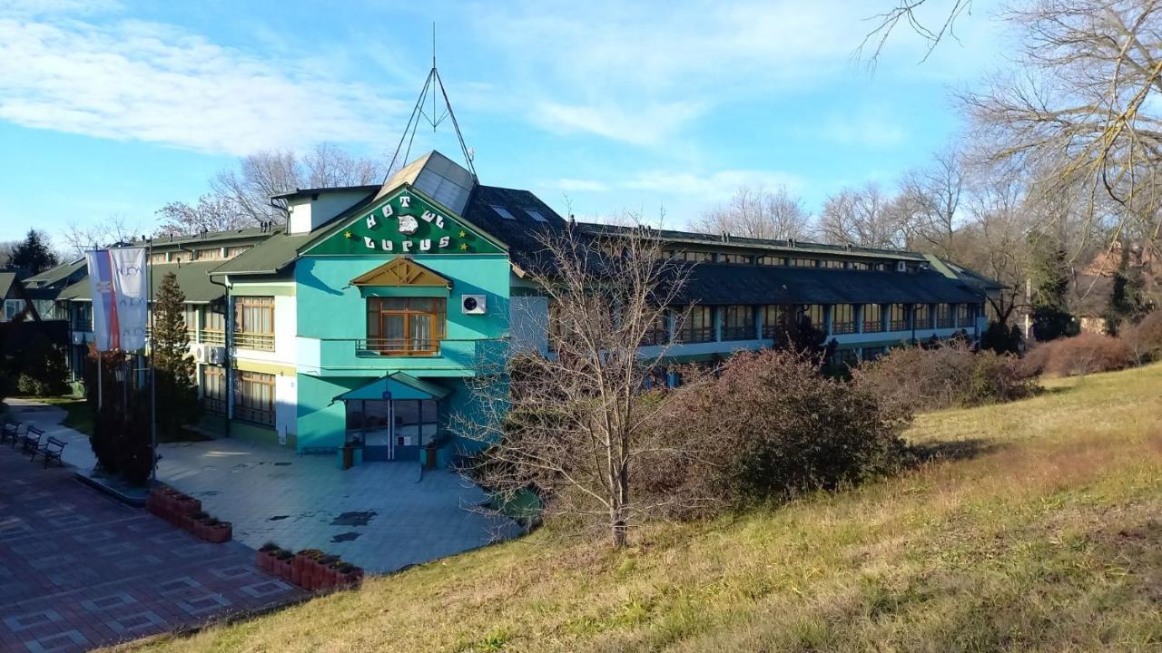 Garni Lupus Prenociste Kanjiža Exterior foto