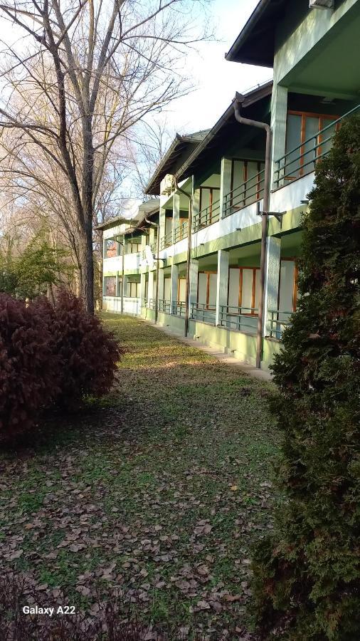Garni Lupus Prenociste Kanjiža Exterior foto