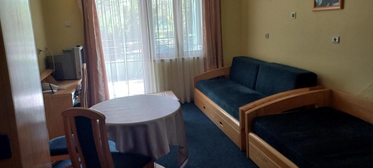 Garni Lupus Prenociste Kanjiža Exterior foto